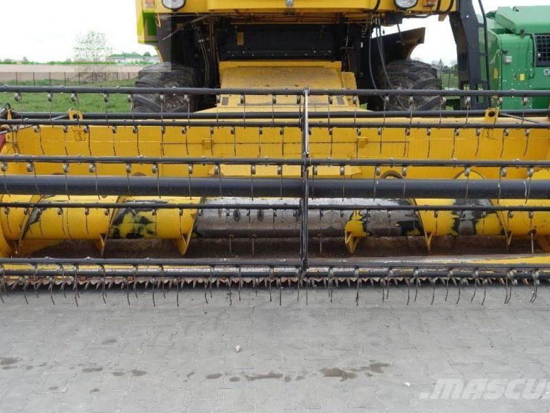 New Holland tc 5050