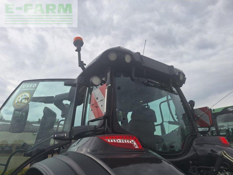 Valtra Q245