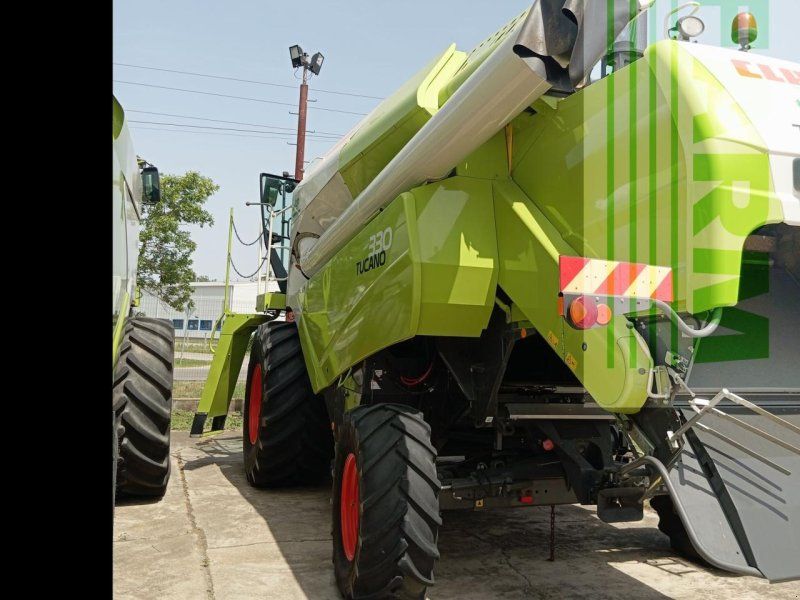 Claas Tucano 330