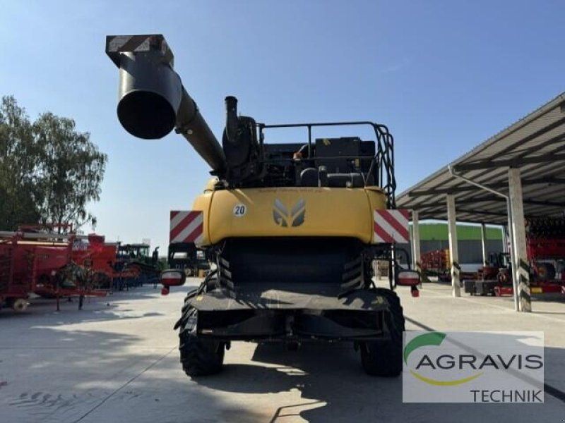 New Holland CR 8.90