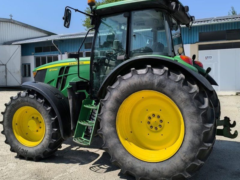 John Deere 6100MC