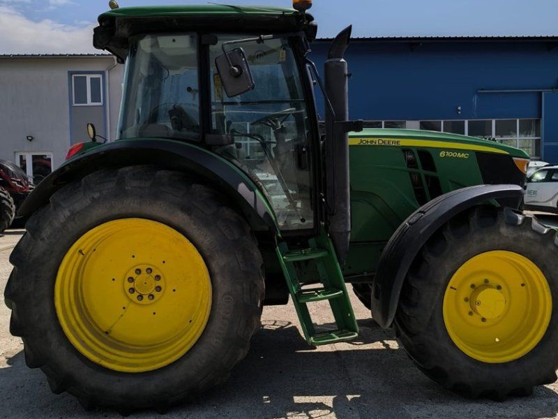 John Deere 6100MC