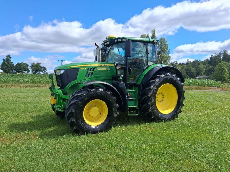 John Deere 6230R