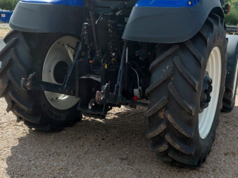 New Holland T5.120 DYNAMIC COMMAND
