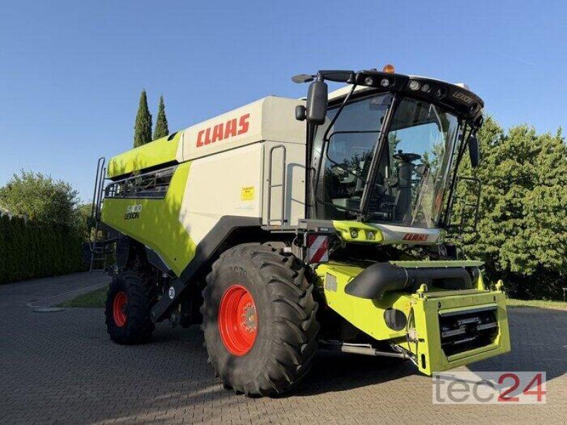 Claas Lexion 5400 mit Schneidwerk
