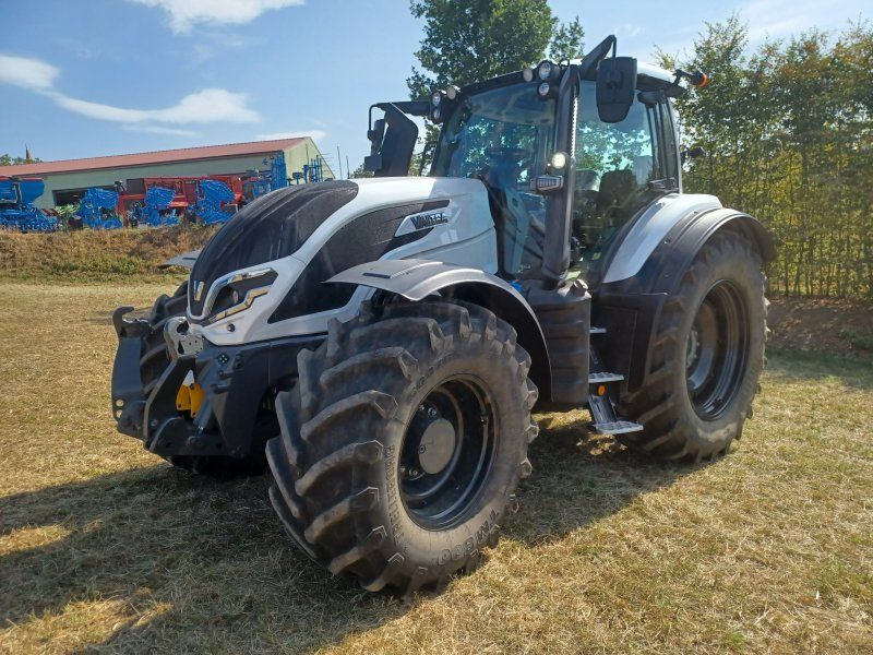 Valtra T215 D