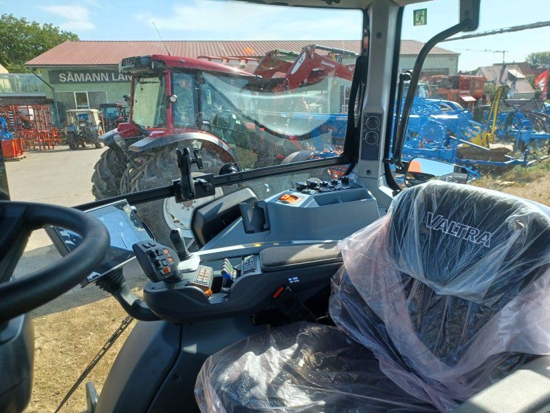 Valtra T215 D