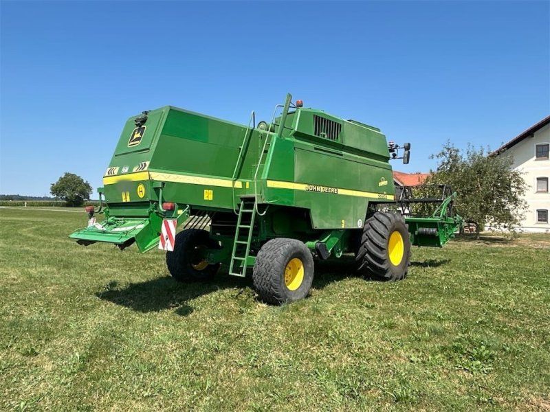 John Deere 2256HM
