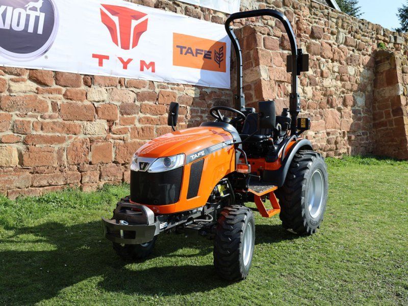 Tafe 6028 M