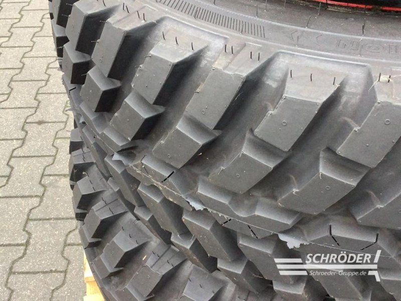 Fendt 250/75 R16 + 420/65 R24 NOKIAN