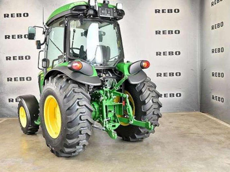 John Deere 4066R TRAKTOR