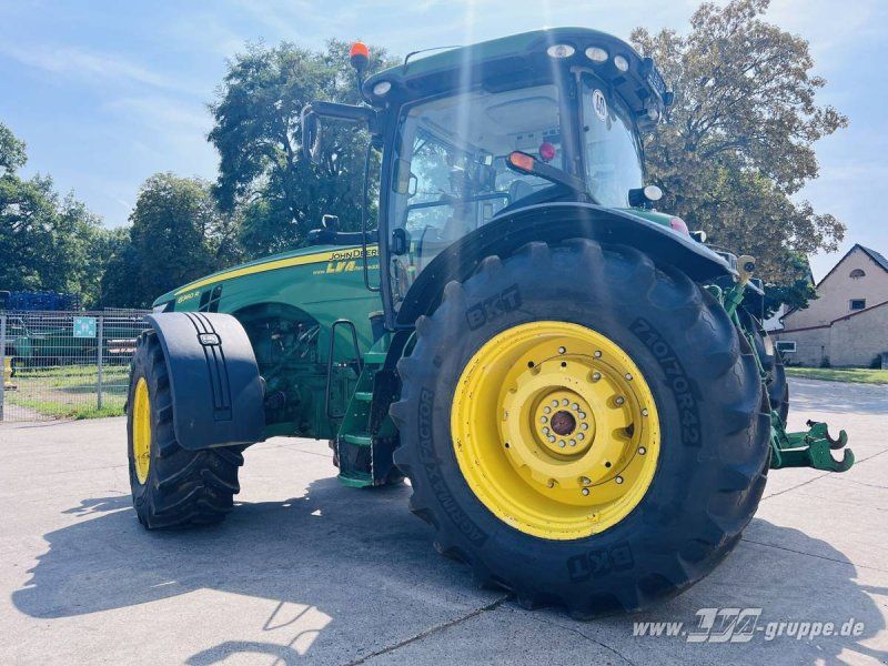John Deere 8360R
