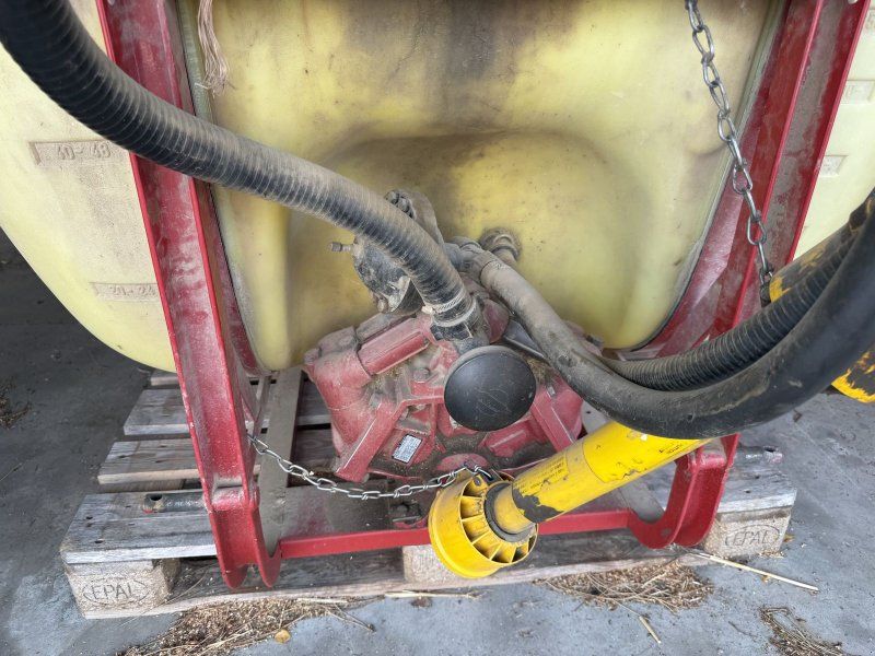 Hardi NK 600 mit 12 Meter Balken