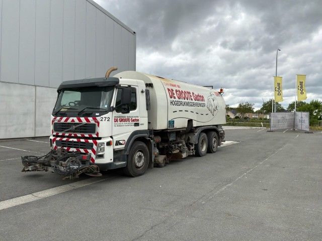2003 Volvo FM12 veegwagen