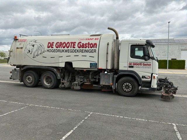 2003 Volvo FM12 veegwagen