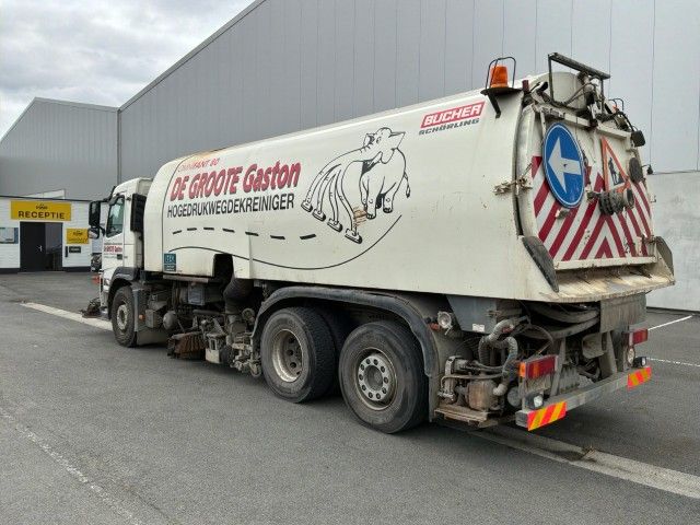 2003 Volvo FM12 veegwagen