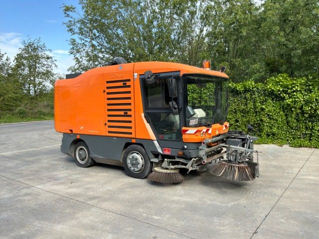 2009 RAVO 540 Straßenkehrmaschine