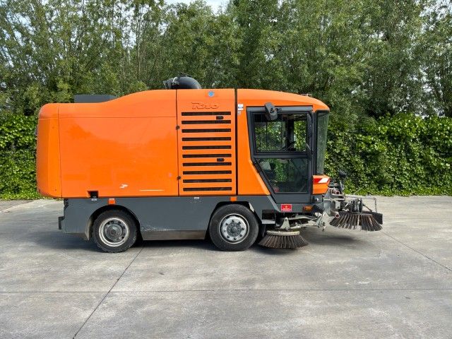 2009 RAVO 540 Straßenkehrmaschine