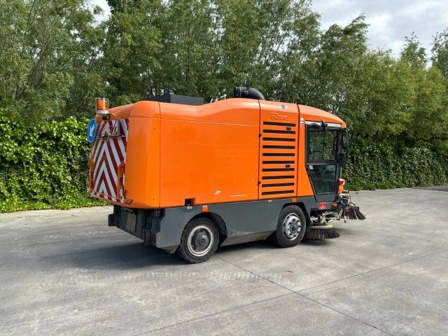 2009 RAVO 540 Straßenkehrmaschine