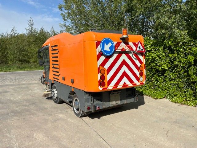 2009 RAVO 540 Straßenkehrmaschine
