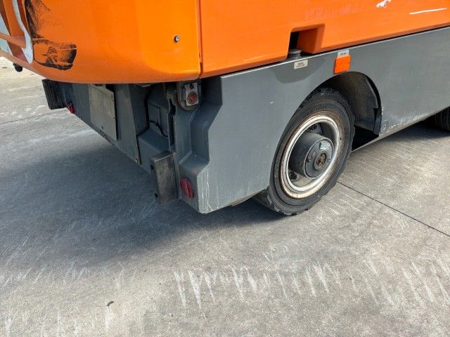2009 RAVO 540 Straßenkehrmaschine