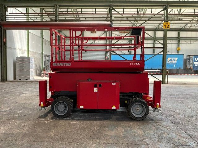 2025 Manitou 140 SC2 Scherenhebebühne (neuwertig)