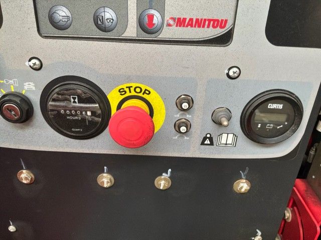 2025 Manitou 140 SC2 Scherenhebebühne (neuwertig)