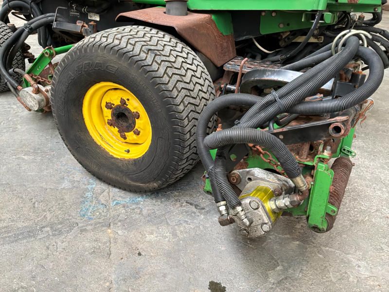 John Deere 3235 A GANG MOW Kooimaaier