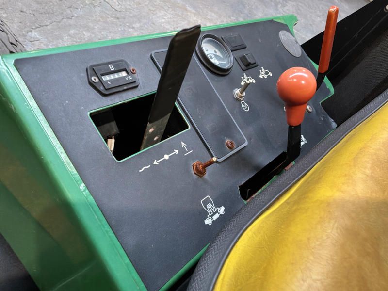 John Deere 3235 A GANG MOW Cylinder Mower