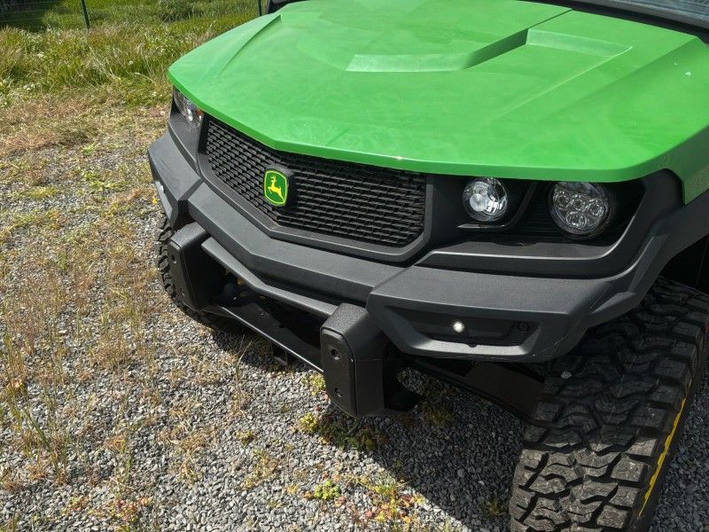 2024 John Deere XUV865M UTV Crossover Gator