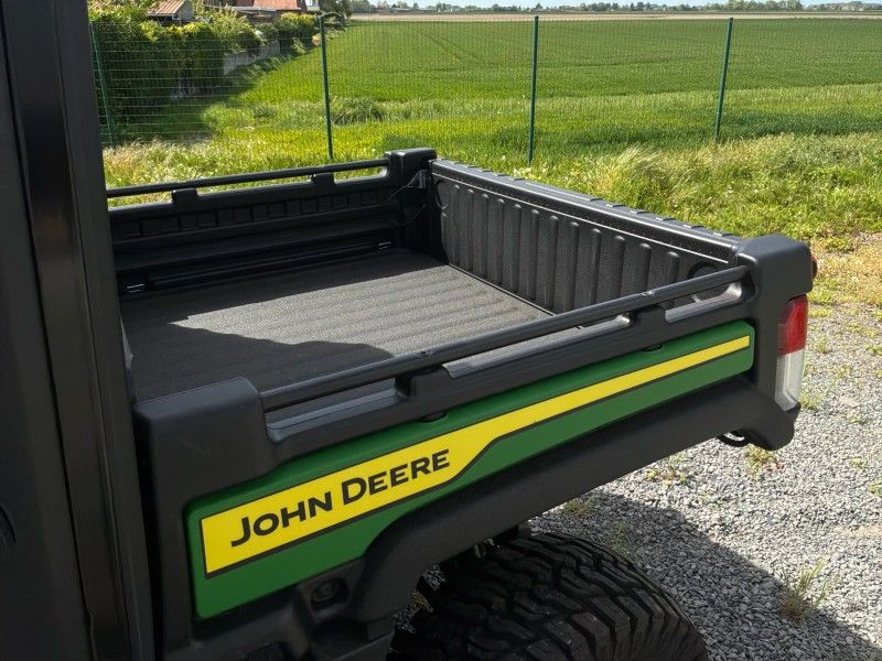 2024 John Deere XUV865M UTV Crossover Gator