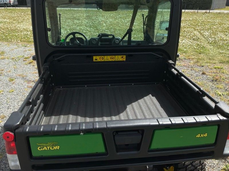 2024 John Deere XUV865M UTV Crossover Gator