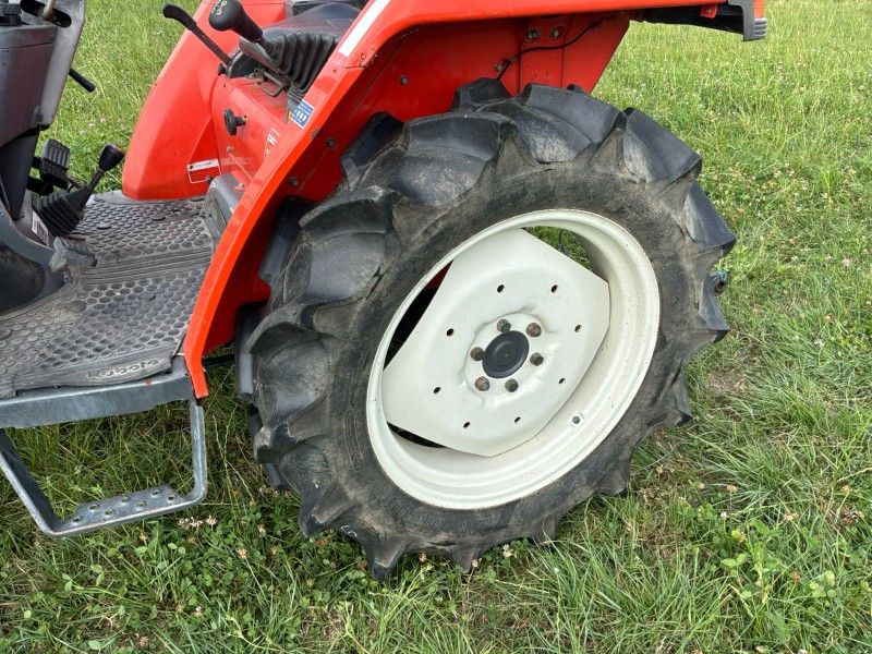 Kubota GL-23 Four-Wheel-Drive Mini Tractor