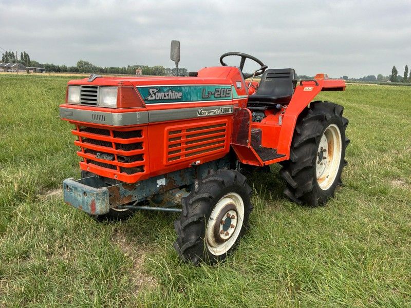 Kubota Sunshine L1-205DT vierwielaangedreven minitractor