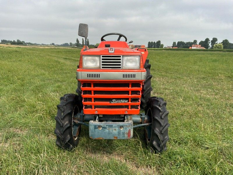 Kubota Sunshine L1-205DT vierwielaangedreven minitractor