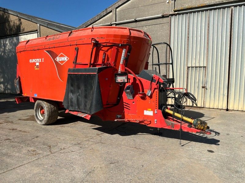 2014 Kuhn EUV 273 Feed Mixer