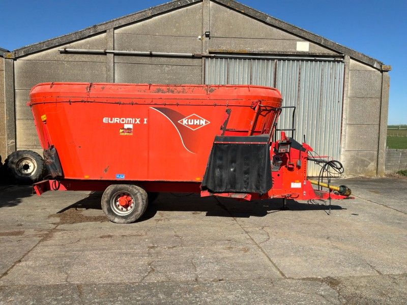2014 Kuhn EUV 273 Feed Mixer
