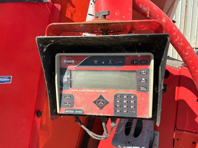 2014 Kuhn EUV 273 Feed Mixer