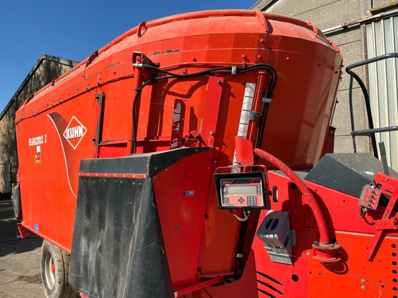 2014 Kuhn EUV 273 Feed Mixer