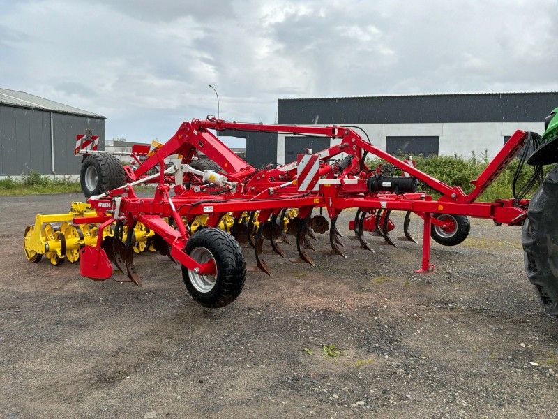 2020 Pottinger Synkro 6030T cultivator with Conoroll (demo unit)