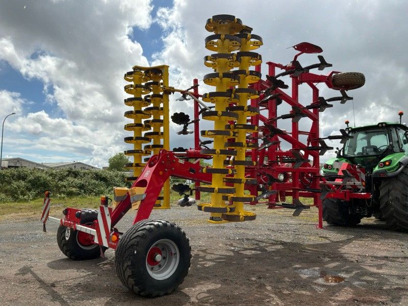 2020 Pottinger Synkro 6030T cultivator with Conoroll (demo unit)