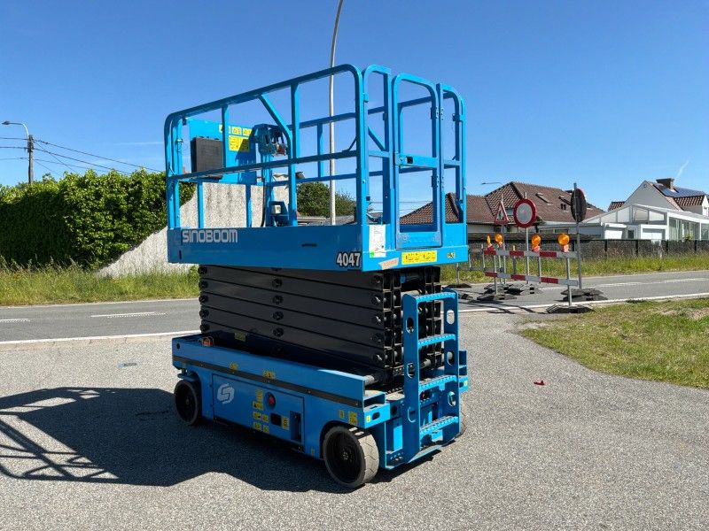 2021 Sinoboom 4047 Hubarbeitsbühne (neuwertig)