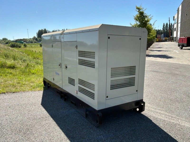 2023 Cummins 220 kVA Stromgenerator (unbenutzt)
