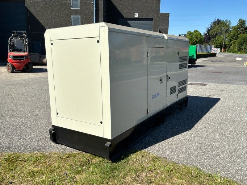 2023 Cummins 220 kVA Stromgenerator (unbenutzt)
