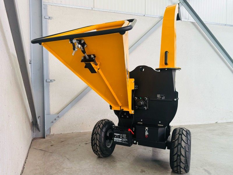 JCB CH150120PE professionele houthakselaar