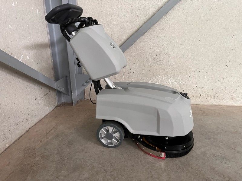Kremer KRM30 Bodenreinigungsmaschine