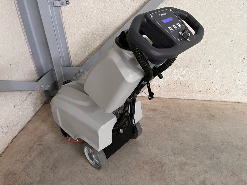 Kremer KRM30 Bodenreinigungsmaschine