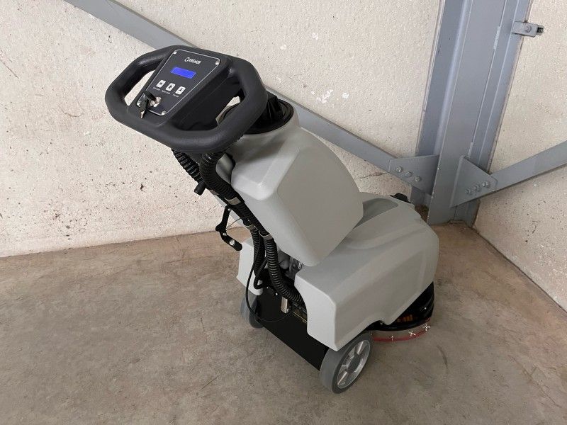 Kremer KRM30 Bodenreinigungsmaschine