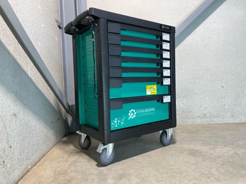 Stahlgruppe SG9 – Professioneller, voll ausgestatteter Werkzeugwagen