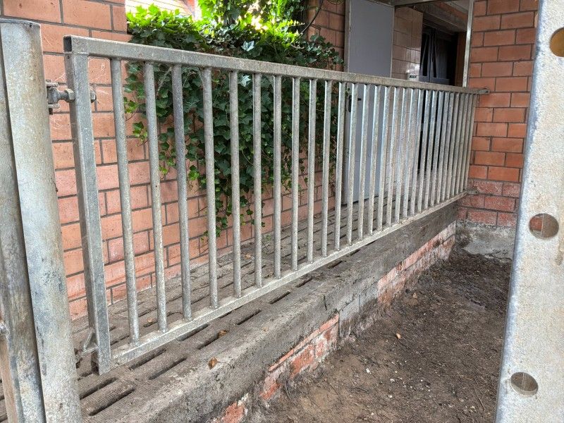 Stable Gates (6x)